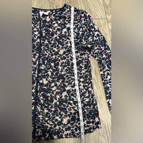 LOFT Blue and Red Buttoned Blouse 🖤♥️ - Picture 6 of 12